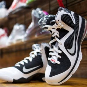 Nike Lebron 9 "Freegums"